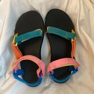 Women’s Teva Sandals Size 9 Color 90s Multi
